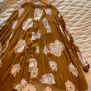 NEVER BEEN WORN Free People Tunic size XL
